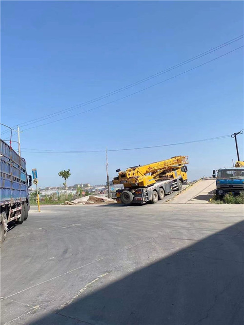 红旗区25吨吊车的租赁价格大概是多少？